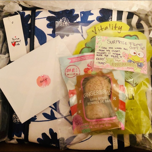 💋 Welcome Poshers 💋 - Picture 7 of 16